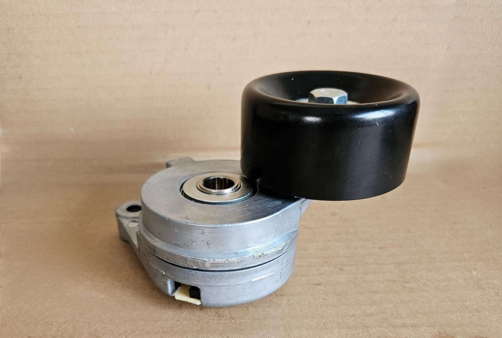 DS010118-Z32C DS010118-Z3SC DS010118-L40C1 DS010118-L40C2 DS010118-L40C3 16603-0S010 16620-0S011 16620-0S012 VKM 62025 GAT31660 LEXUS  Belt Tensioner