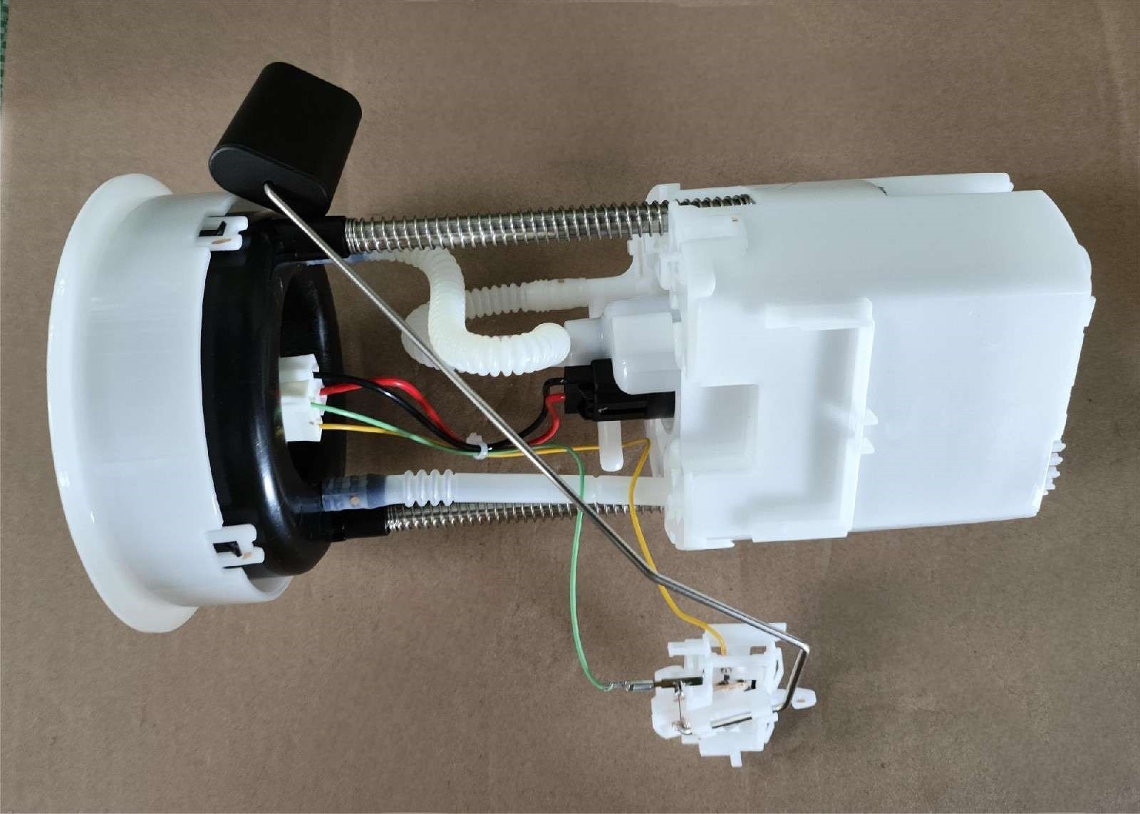 DS110229 15100-78800   Fuel Pump