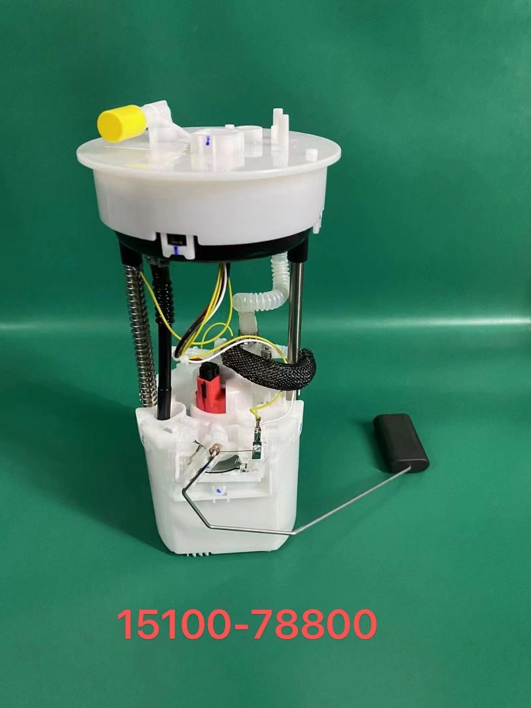 DS110229 15100-78800   Fuel Pump